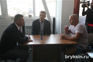 По приглашению Александра Брыксина Курск посетил Федор Емельяненко